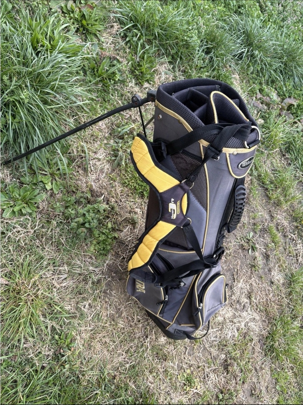 Wilson Ultra Golf Stand Bag in Black and Yellow - Picture 4 of 4